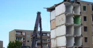 Демонтаж 5 этажного дома Рославль, цена от 3637 руб.