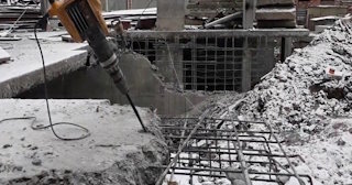 Демонтаж монолитного перекрытия в Рославле - Профессиональная разборка от 820 руб.