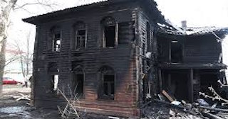 Демонтаж дома после пожара в Рославле - Быстро и надежно от Сварной-Рлв от 2152 рублей
