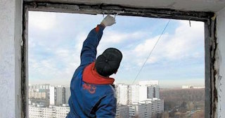 Демонтаж остекления балкона в Рославле - цена от 564 руб. - Сварной-Рлв